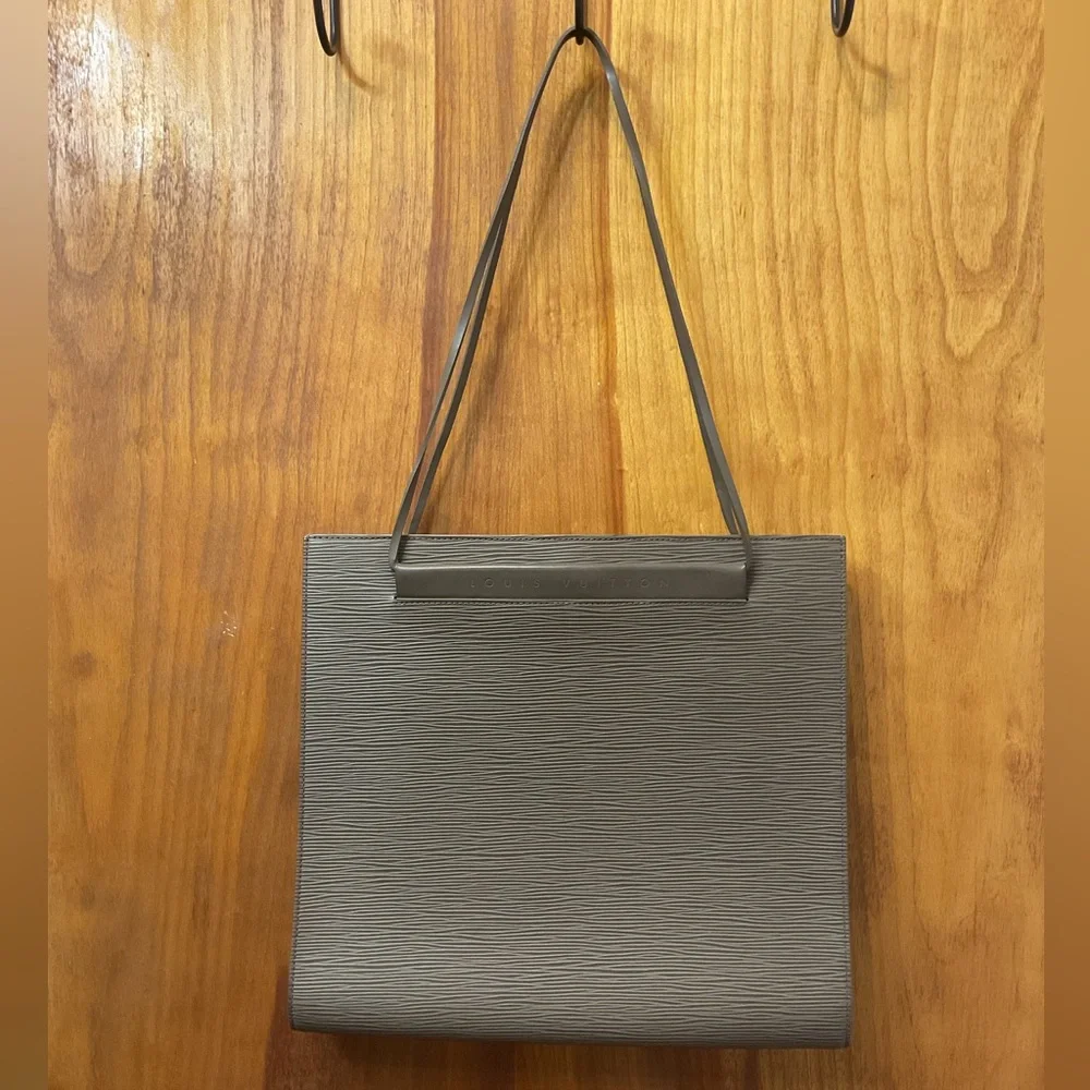 Louis Vuitton St Tropez Handbag - Picture 1 of 10